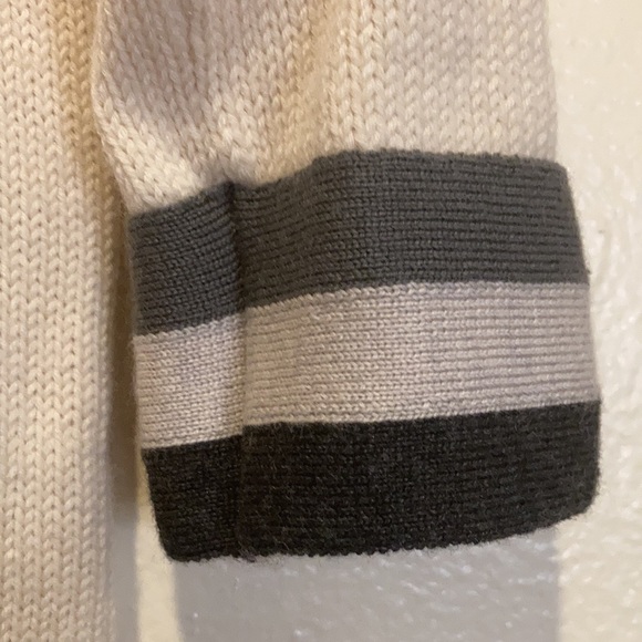 Boys J crew Wool Sweater - Picture 7 of 8